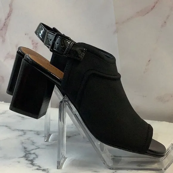 NWT Donald Pliner Penny High Heel Sandals Black Size 5.5