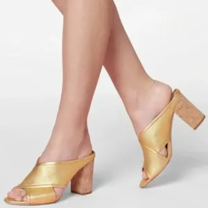 NWT Etienne Aigner Lido Cork Heel Sandal in Mettlic Gold Leather. Sz: 7