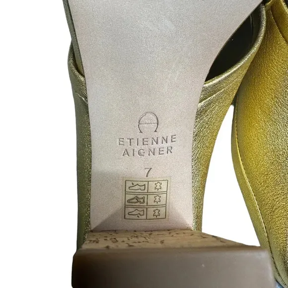 NWT Etienne Aigner Lido Cork Heel Sandal in Mettlic Gold Leather. Sz: 7
