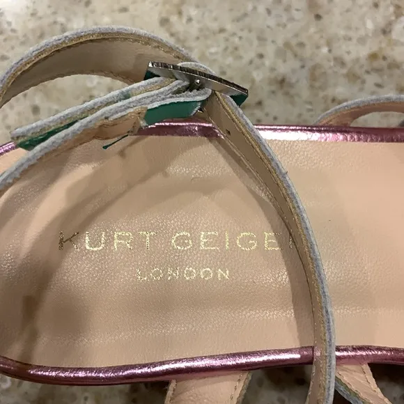 NWT Kurt Geiger London Mini Piera Strappy Sandals Size 5