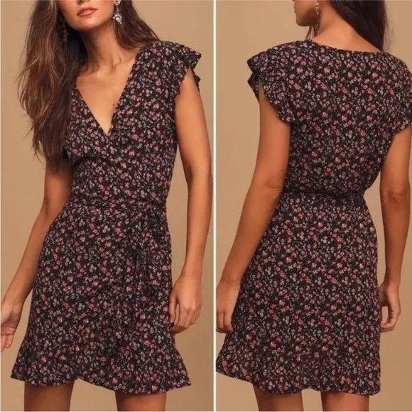 NWT Lulus A Beauty Downtown Black Floral Print Wrap Mini Dress Large