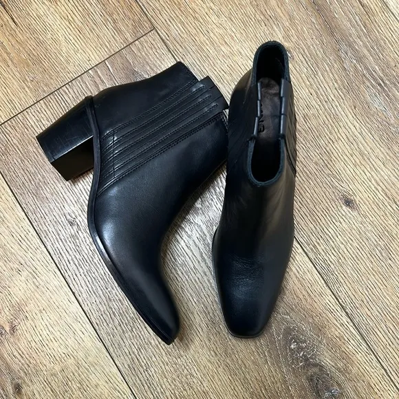 NWT Mango Black Leather Ankle Boots Size 37/6.5