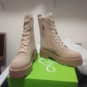 NWT NIB Sam Edelman Evina Boots