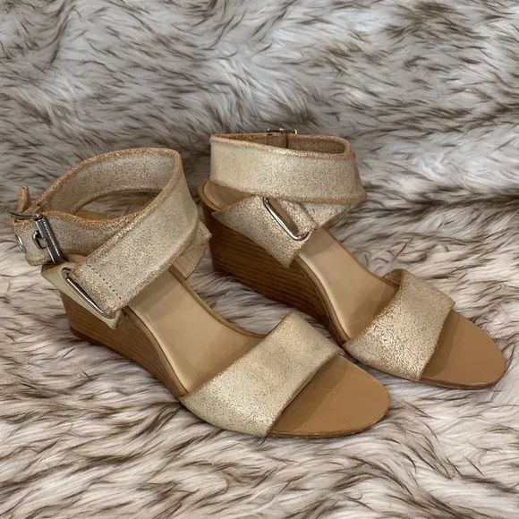 NWT Rag &amp; Bone Damien Wedge Sandals Strappy White Gold Crackle Size 8 (EU 38)
