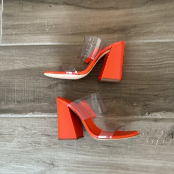 NWT Schultz 7 Victorie block heel transparent straps slide sandals