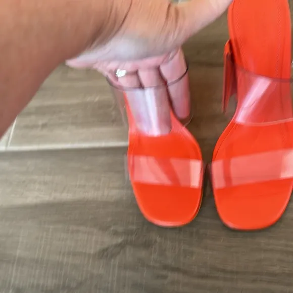 NWT Schultz 7 Victorie block heel transparent straps slide sandals