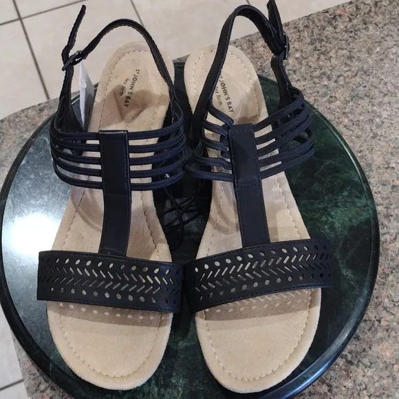 NWT St John's Bay Black Wedge Sandals! Sz 9.5