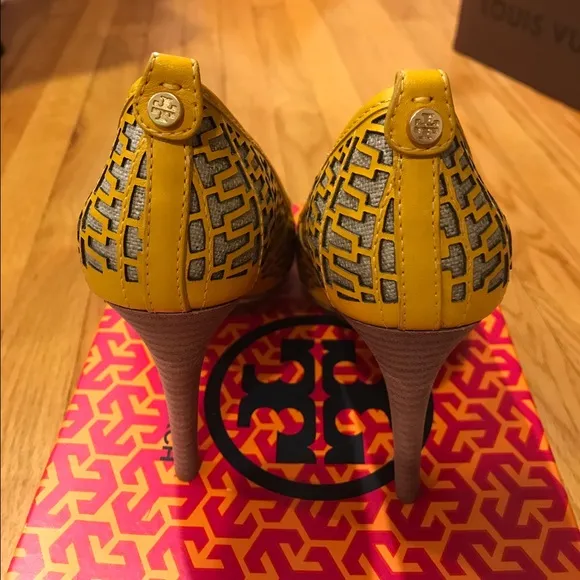 NWT Tory Burch Regan High Heel Peep-Toe