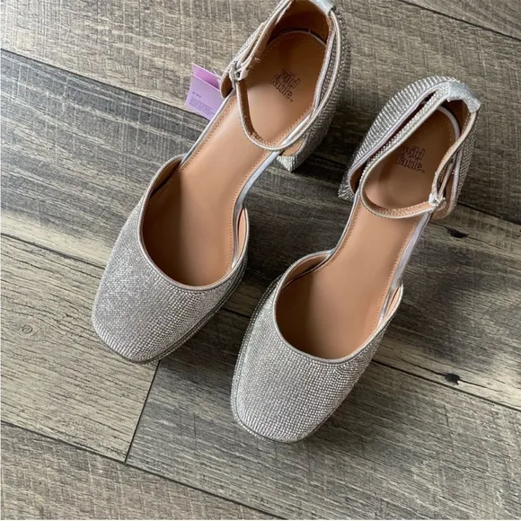 NWT Wild Fable Bianca Shoes Silver Sparkly Rhinestone Platform Heels Viral Sz 11