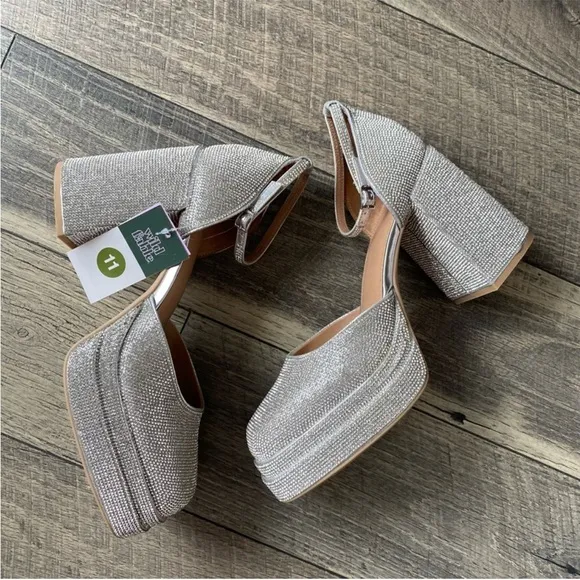 NWT Wild Fable Bianca Shoes Silver Sparkly Rhinestone Platform Heels Viral Sz 11