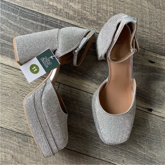 NWT Wild Fable Bianca Shoes Silver Sparkly Rhinestone Platform Heels Viral Sz 11
