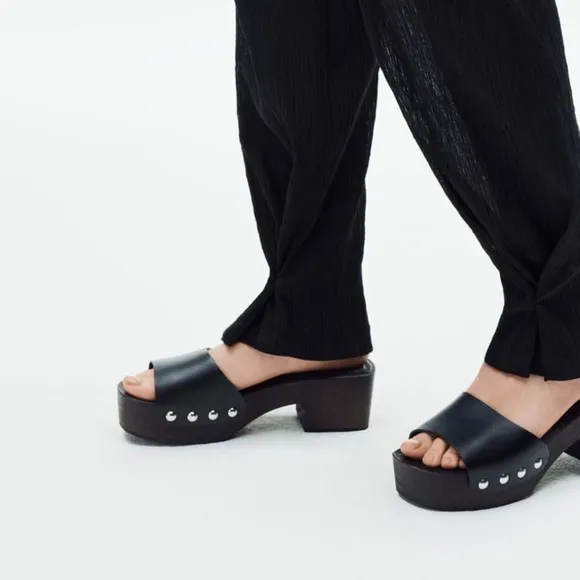 NWT. Zara Limited Edition Black Leather Sandals. Size 7,5.