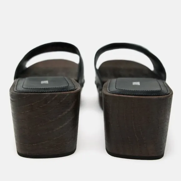 NWT. Zara Limited Edition Black Leather Sandals. Size 7,5.