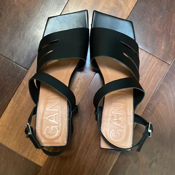 NWT GANNI Leather Kitty Heel Sandals