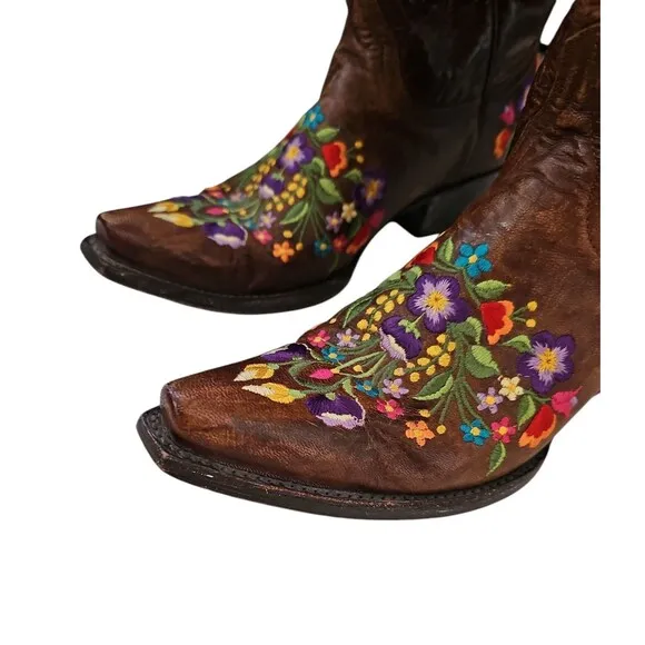 Old Gringo Embroidered Flowers Calf Leather Cowgirl Boot Size 8 B