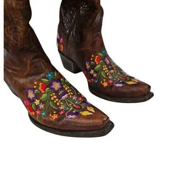 Old Gringo Embroidered Flowers Calf Leather Cowgirl Boot Size 8 B