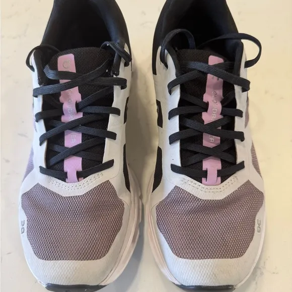 ON Cloud Runner Sneakers