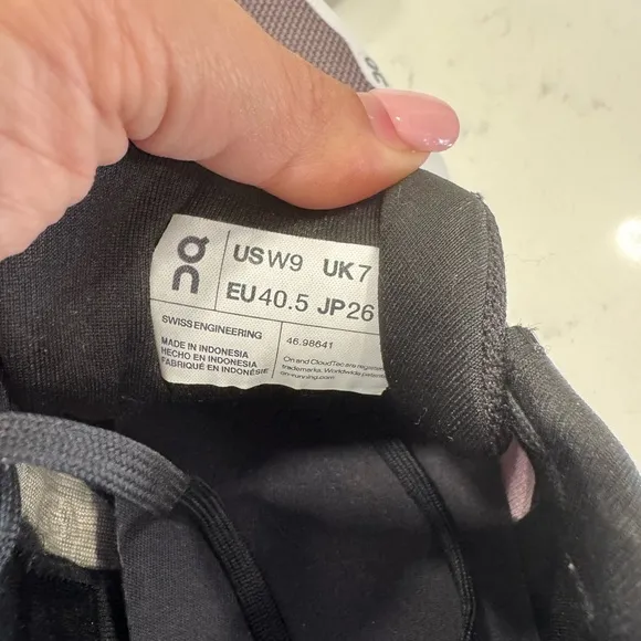 ON Cloud Runner Sneakers