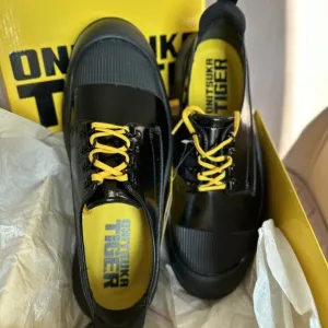 Onitsuka Tiger Leather platform shoes