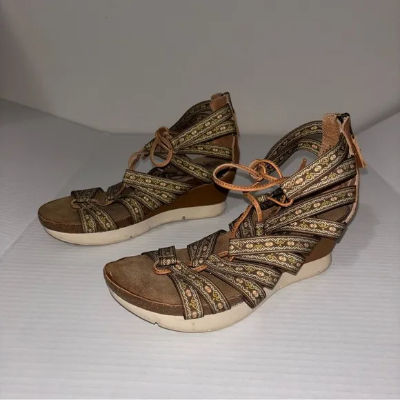 OTBT Way Out Zippered Lace Up Wedge Sandals