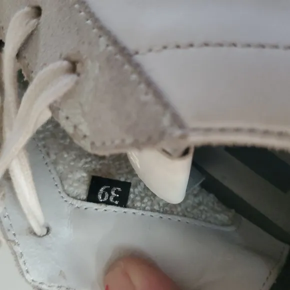 P448 White Leather And Suede Sneakers Womens Size 39 Calf Hair