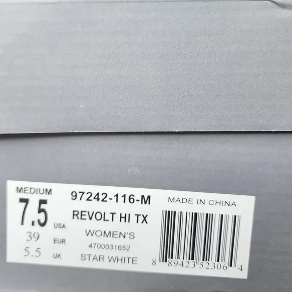 Palladium SIZE 7.5 White and Black REVOLT Platform Sneakers, New I…