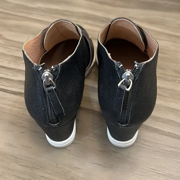 PAOLO BLACK WEDGE SANDALS 8