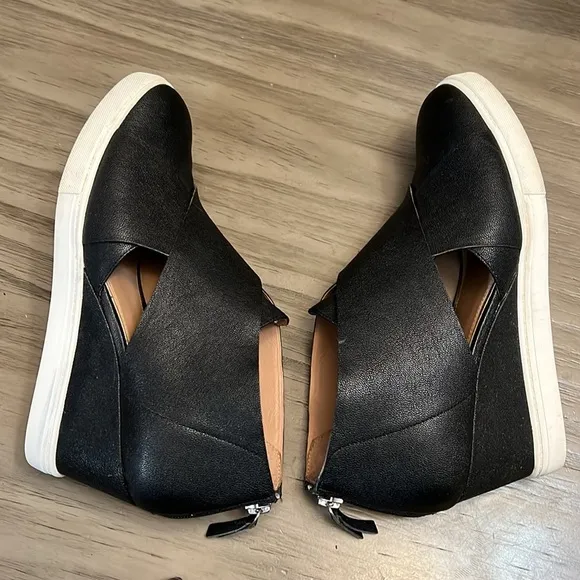 PAOLO BLACK WEDGE SANDALS 8