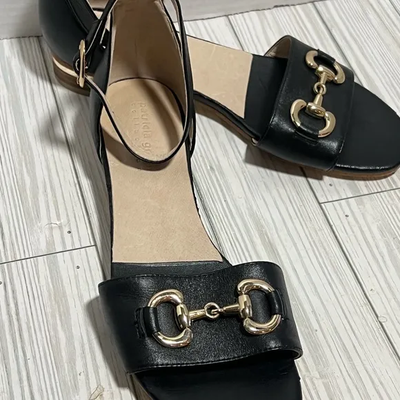 Patricia green black sandals low heel size 8
