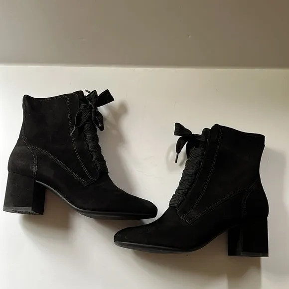 PAUL GREENE | Lace up Booties w/ Block Heel 2.5”