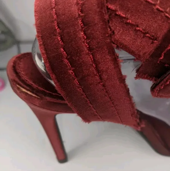 Pedro Garcia High Heeled Frayed Satin Sandal (Catalina in orchid). Size …