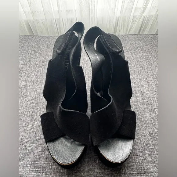 Pedro GarciaDenia Crossover Wedge Sandals Size 9