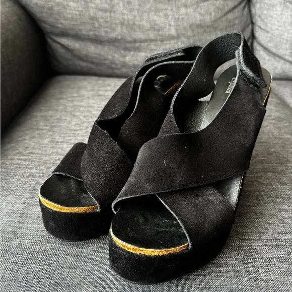 Pedro GarciaDenia Crossover Wedge Sandals Size 9