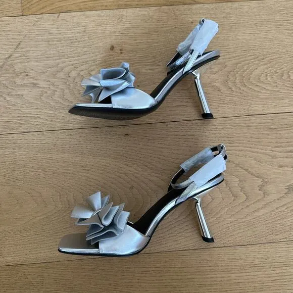 Pedro US - Stella Heel Sandals in Metallic Silver