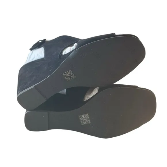 Pelle Moda Women’s Rina Wedge Sandal | Black | US 7