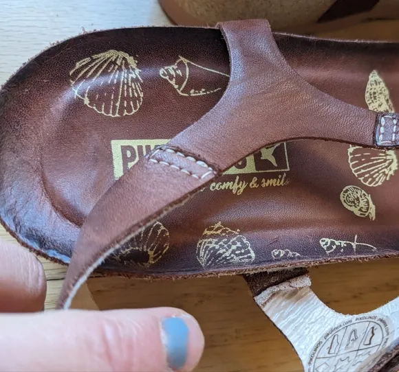 Pikolinos Mahon wedge strap Sandals size 9