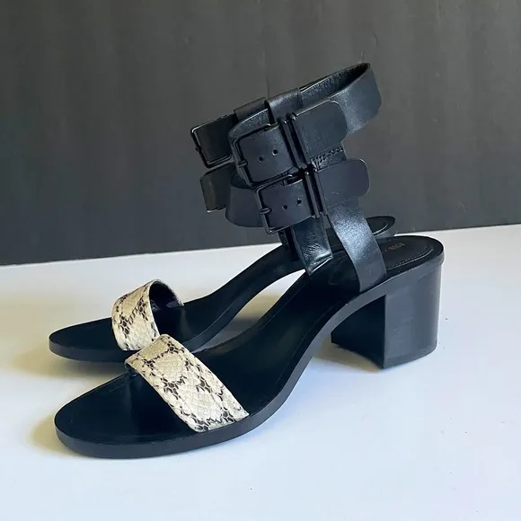 Pour la Victoire Heel Sandals Size 9