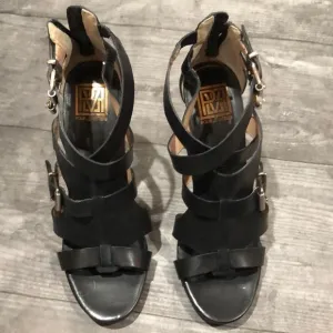 Pour La Victoire nwot leather black heel sandals