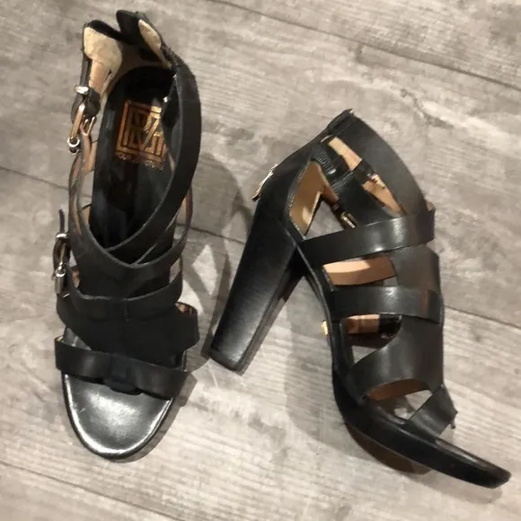 Pour La Victoire nwot leather black heel sandals