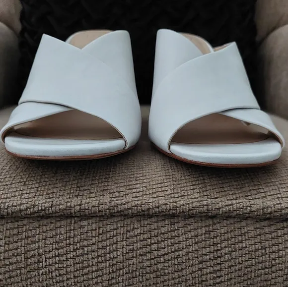 POUR LA VICTOIRE PLV HARLEY IVORY HEELED SANDAL