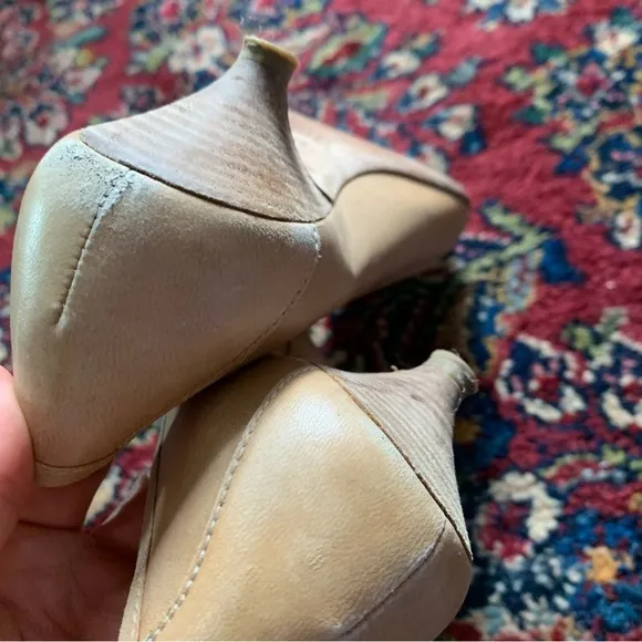 Prada 40 Leather Beige Bow Kitten Heel Shoes womens made Italy