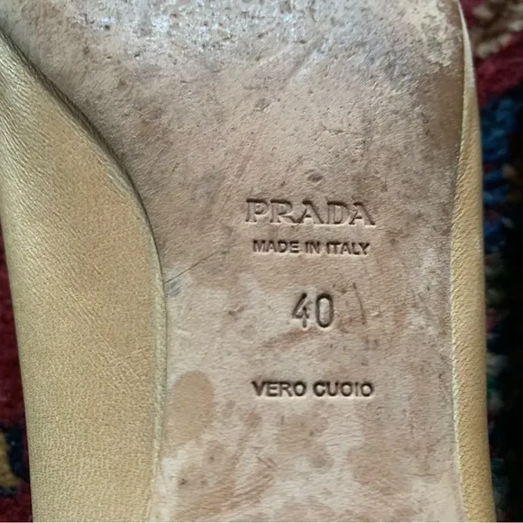 Prada 40 Leather Beige Bow Kitten Heel Shoes womens made Italy