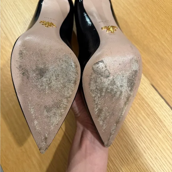 Prada Black Patent Leather Saffiano Pumps Never Worn size 38