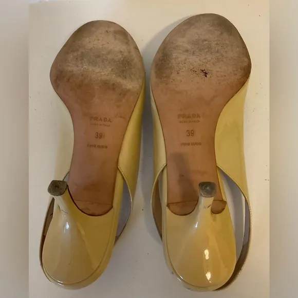 Prada pumps, size 39. Patent leather. Open toe and heel, light brown. for women.