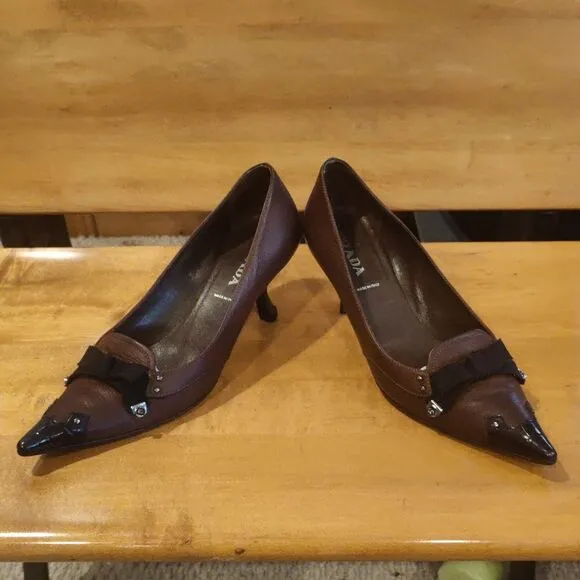 Prada size 37.5 brown and black authenticated kitten heels Made in Italy