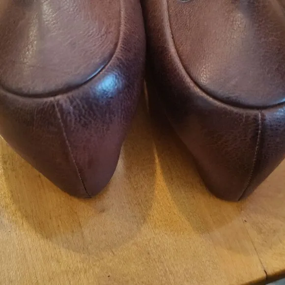 Prada size 37.5 brown and black authenticated kitten heels Made in Italy