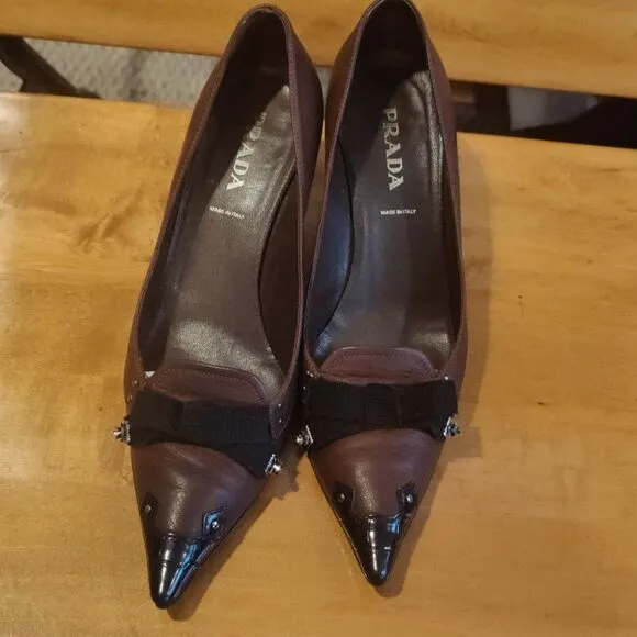 Prada size 37.5 brown and black authenticated kitten heels Made in Italy