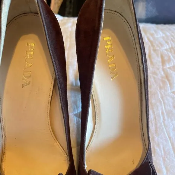 PRADA Suede Pumps – Black – Size 39 US 9 – 4&quot; Heel – Designer Heels
