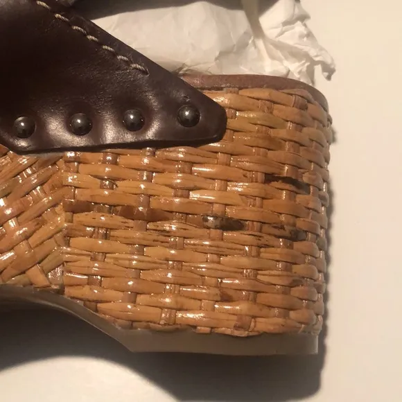 Prada women’s 37.5 platform leather shoes