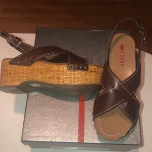 Prada women’s 37.5 platform leather shoes